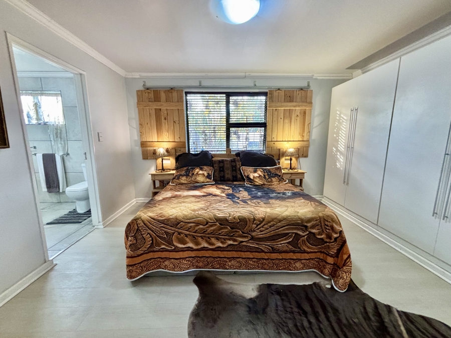 3 Bedroom Property for Sale in Loucharmante Western Cape